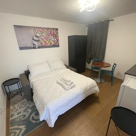 Bed & Breakfast L&l Malpensa Airport 3*