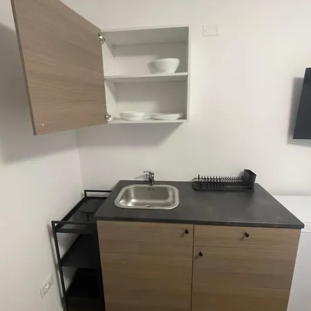 L&l Malpensa Airport Bed & Breakfast